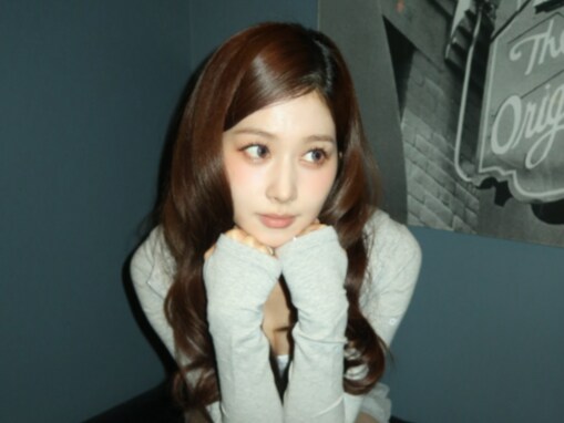 「まじレベチ」TWICE・サナ、美太もも際立つ美脚ショットに反響「可愛すぎるやろ！！」「圧倒的姫」