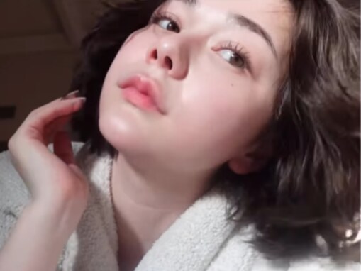 「それでも可愛いよね」村重杏奈、寝起きすっぴんショット公開！ 「ほんっとに赤ちゃんみたいなお肌」