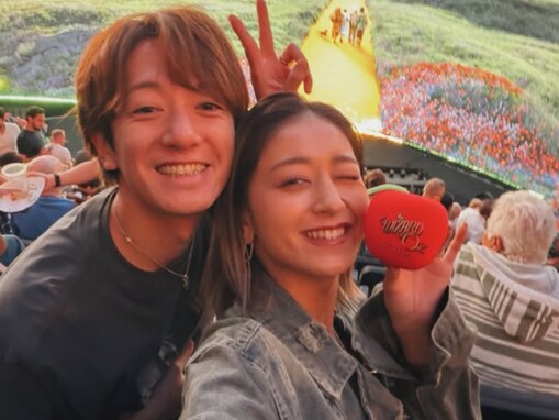 「同じ顔圧」みちょぱ＆大倉士門、アメリカのプライベートショット公開「スタイル抜群すぎる」「これがホントの笑顔」