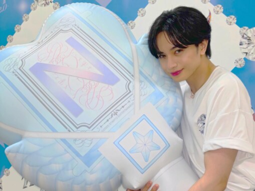 「何繋がり！？」中島健人、ライブに来た豪華芸能人たちとの写真に反響！ 「仲良しなの知らなかった」