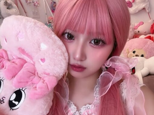 辻希美の長女・希空、イメージ激変のピンク髪ツインテ姿を披露！ 「ここだけの話」