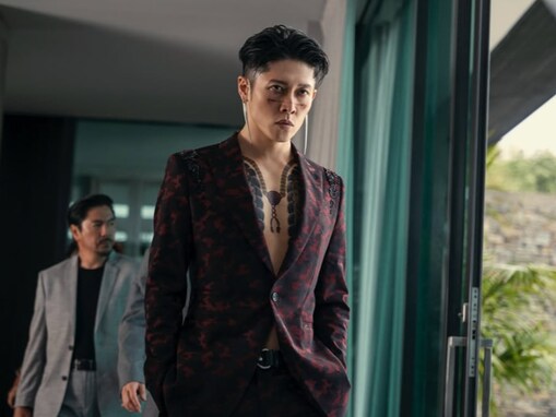 「エキゾチックでスパイシー」MIYAVI、タトゥー見せイケメンショット！「ワイルドな聖人」「ハマりそう」