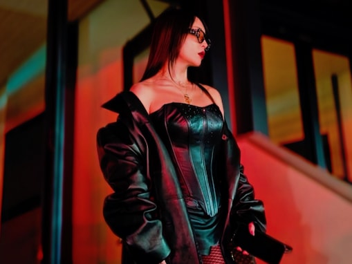 「ガガ様感ありまくり」浜崎あゆみ、網タイツの美脚際立つ姿を披露「いつもと違うメイク」「ヤバイ」