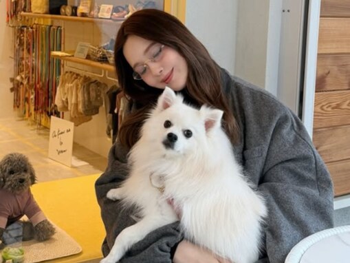 「まだお腹目立たないですね」藤田ニコル、愛犬とのプライベートショット公開「まぢでさすがに可愛すぎます」