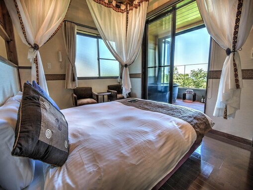 【楽天トラベルセール】「海一望の客室露天風呂付き 小さなアジアン宿 楽宿 はなはな」が特別価格で登場中