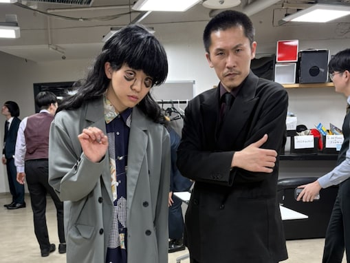 「地味に似てるwwwww」お笑い芸人、「代演」をしたショットに反響！ 「ﾔｯﾊﾟﾘ擬態してたー!!」