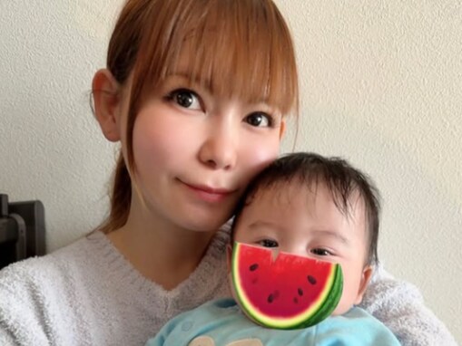 「ふたりぶん母乳でたらいいのに」中川翔子、双子の育児事情語る。顔出しショットも「凄くまつ毛長い」