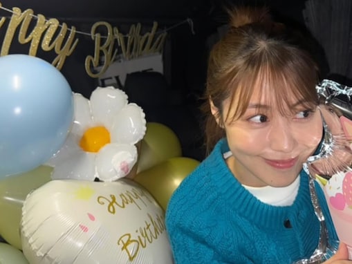 「33歳とは思えない」有村架純、誕生日ショットを披露！ 「天使のような笑顔」「ますます素敵に」の声