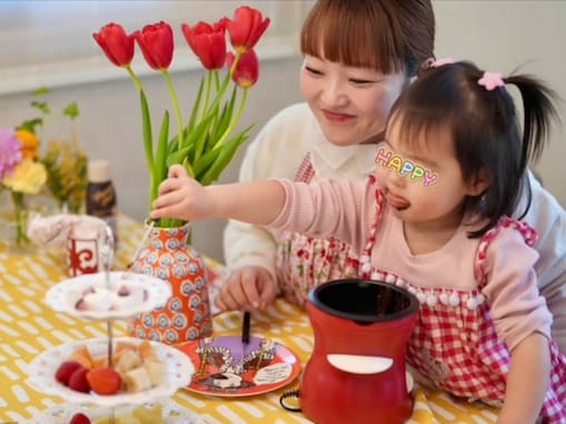 「なんてオシャレな」柳原可奈子、チョコフォンデュで家族バレンタイン！ 「楽しそう～」「しあわせ」