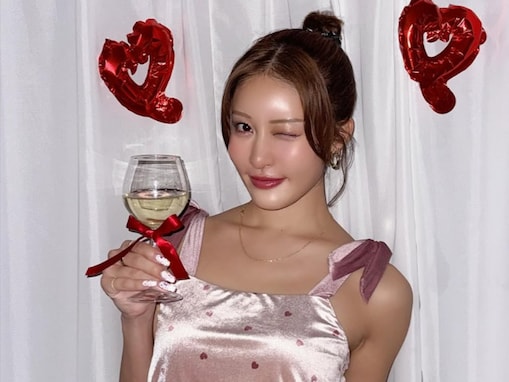 「メンコイ」「超 ...可愛いすぎる」王林、“バレンタインに着たかった”ピンクのルームウエア姿を披露！