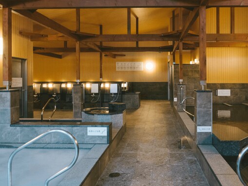 【埼玉県の人気スーパー銭湯】「小江戸温泉 KASHIBA」は圧倒的コスパで1日中楽しめる施設。天然温泉や4種の岩盤浴でリラックス