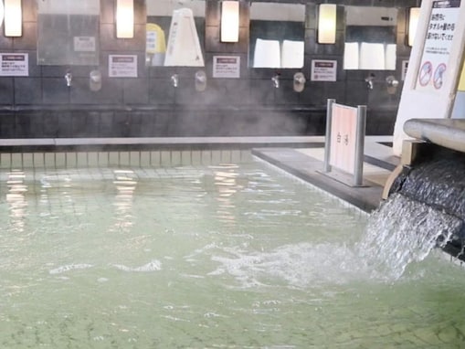 【大阪府の人気スーパー銭湯】「極楽湯東大阪店」は多彩な露天風呂と充実のサウナが魅力の施設。天然温泉「つくもの湯」でリラックス