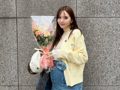 「凄い！」妊娠中の藤田ニコル、大きなおなか目立つ最新ショットに「お腹が可愛すぎる…」「なんて幸せな姿」反響