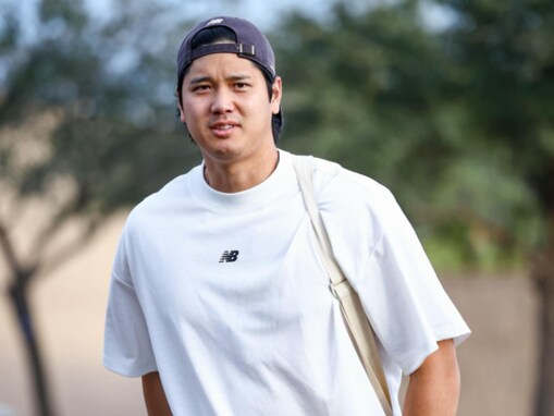 「3連覇への道が今始まる」ドジャース・大谷翔平、格好いい私服ショット公開 「息子のヒーローです！」