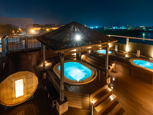 【千葉県の人気スーパー銭湯】「湯の郷ほのか 蘇我店」は海を一望できる展望露天風呂が魅力。23時間営業でリラックス