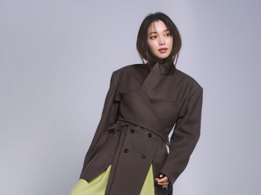 「カッコええなぁ」蛯原友里、パンツスタイルのモデルショットに絶賛の声「美かっこいい」「凄く綺麗」