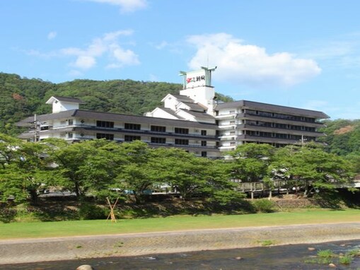 【楽天トラベル春セール】「三朝温泉 三朝館」が今だけ特別価格に！ 四季の日本庭園＆風情ある大浴場で寛ぎの休日【2月18日】
