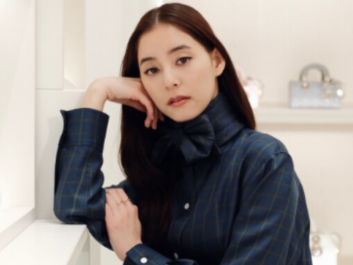 「なんじゃこのスタイル」新木優子、ミニスカ美脚ショットに反響！ 「足長っ」「スレンダー美女」