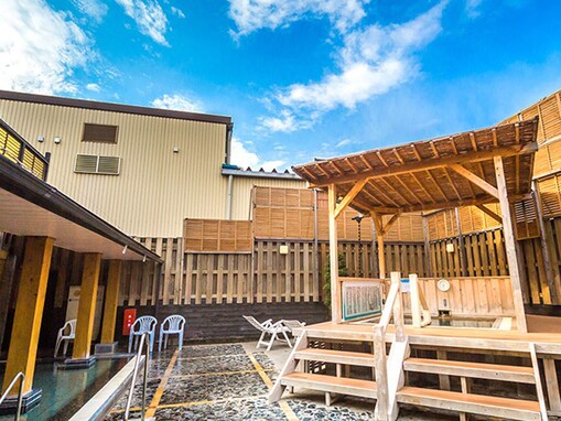 【千葉県の人気スーパー銭湯】「湯楽の里 松戸店」は種類豊富なお風呂が自慢。ロウリュウや塩サウナも完備！