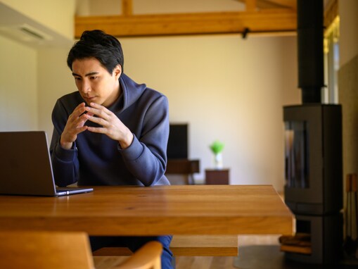 「人間的な成長ができていない」45歳男性、年収350万円。実家暮らしで失った“するべき苦労”