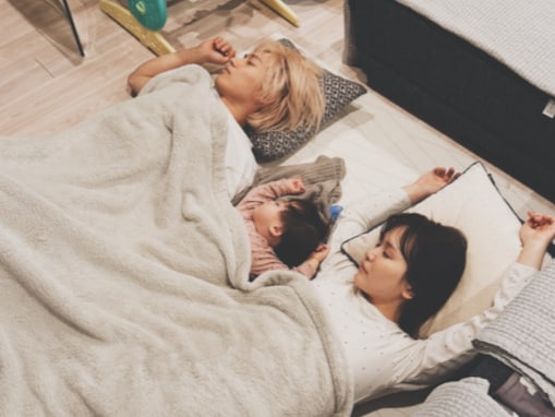 「幸せって、こういうこと」元人気アイドル、夫＆息子と“川の字”ショット公開！ 「すごいいい写真」