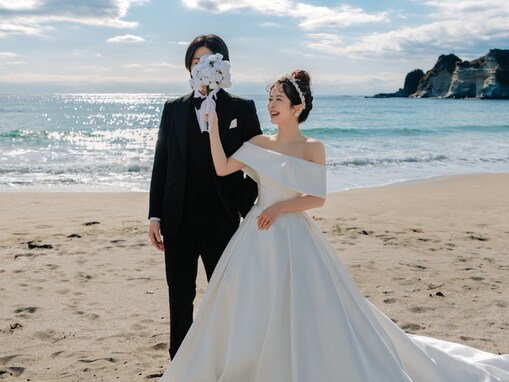 「幸せオーラ出しすぎじゃない？」人気インフルエンサー、結婚を発表！ 夫婦ショットに「美しすぎて」の声