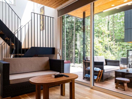 【楽天トラベルセール】「富士の星空 エフジェイフォレスト」が今だけ特別価格に！ 美しい自然を楽しめる半露天風呂が魅力【2月24日】