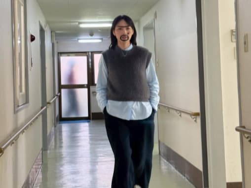 「変なおじさんかと」のん、ドラマオフショットに「脳がバグっております（笑）」「す、凄い！」の声