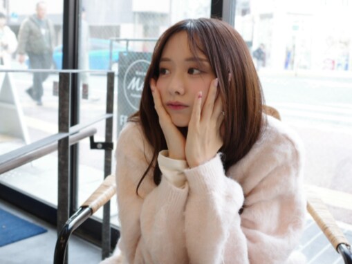 森香澄、アンチの声受け投稿削除。最新ショットに「顔小さすぎて可愛すぎて2度見」「ビジュ良すぎる」の声