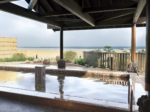 【茨城県の人気日帰り温泉】「大洗 潮騒の湯」はオーシャンビューが自慢の施設。太古の化石海水でリラックス