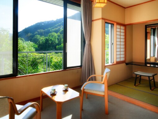 【楽天トラベルセール】「磐梯名湯リゾート ボナリの森」が今だけ特別価格に！ 大自然を望む大浴場と客室が魅力【3月2日】