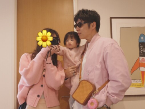 「ディズニーですね」黄皓、妻＆娘との家族ショット公開！ 「なんか、、理想の家族でいいな」