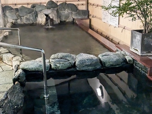 【兵庫県の人気銭湯】「六甲おとめ塚温泉」は源泉かけ流しの天然温泉が自慢の施設。炭酸泉でリラックス