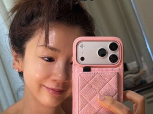 「お肌がプルンプルンツヤツヤ」ほしのあき、48歳とは思えぬエステ後のすっぴん姿を披露「眉毛綺麗すぎ」