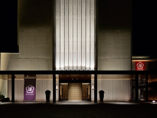 【兵庫県の人気日帰り温泉】「神戸みなと温泉 蓮」は都心にありながら天然温泉と絶景を楽しめる和の温泉旅館施設