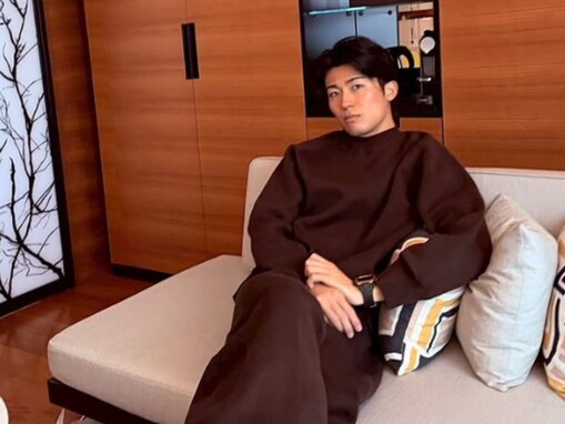 「こんなに上下ブラウン似合うことあるの？」サッカー日本代表、オフのおしゃれ姿に反響「暮らしが素敵すぎる」