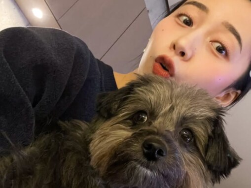 「今日の写真たち」Cocomi、愛犬との密着ショット公開！ プライベート感あふれるカジュアルな姿に反響