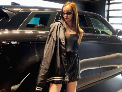 「超かっこいい高級車」板野友美、ラグジュアリーな愛車を披露！ 「似合いすぎる」「逞しいですね！」