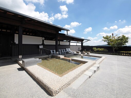 【茨城県の人気日帰り温泉】「やさと温泉 ゆりの郷」は筑波山を望む絶景が自慢の施設。万葉の湯・真秀の湯でリラックス