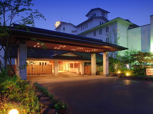 【楽天トラベルスーパーSALE】「湯遊び宿 旬樹庵 さんさ亭」が最大20％オフ！ 蔵王連峰を一望できる松川沿いの絶景宿【3月13日】