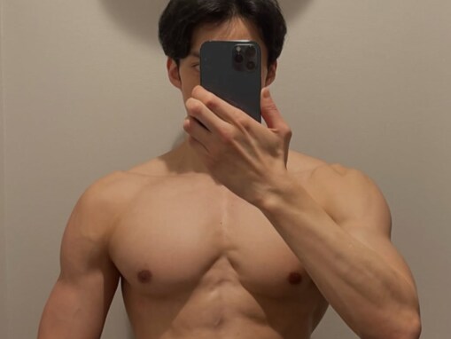 「現役の時より仕上がってる？」元競泳選手、ムキムキの肉体に「美しすぎる…」「今でも体型キープすごい」反響