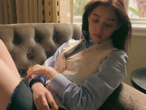 「すごい美脚」新木優子、ミニスカコーデで美脚を披露！ 「素晴らしい脚」「スタイル抜群！」絶賛の声