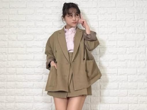 「スタイル良すぎやし美脚すぎる」鈴木奈々、“最強”の絶対領域を披露「珍しくミニスカートを履いてみました！」