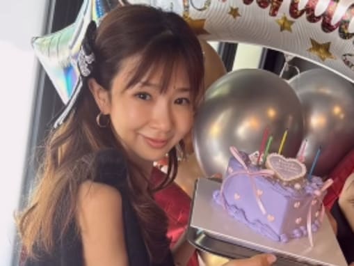 「49歳だなんてとても見えません」ほしのあき、美女だらけの誕生日会を公開！ 「セレブで可愛い」
