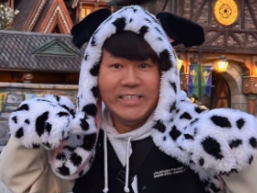 「こんなパパいないよ」フジモン、次女とディズニーシーへ！ 「娘さん顔小さい」「理想のパパです」