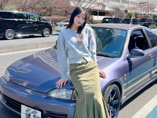「ドライブ日和」川瀬もえ、MT車シビックとのツーショット公開！ 「愛車カッコイイね〜」「綺麗です」