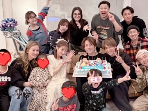 杉浦太陽、45歳誕生日にサプライズで人気お笑い芸人ら豪華芸能人が大集合！ 「感謝しかないです」
