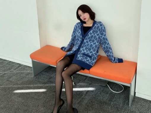 「黒髪異常にかわいい」王林、圧巻の美脚が際立つ衣装姿を披露！ 「超絶美人さん」「脚綺麗だな」の声