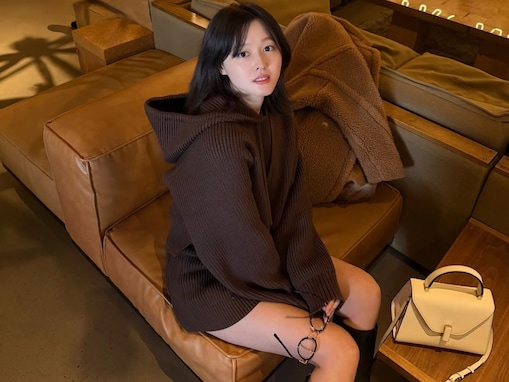 「こはる…素敵だ…」元モー娘。久住小春、美脚際立つ姿に反響「超絶カワイイ」「眼鏡も良くお似合い」