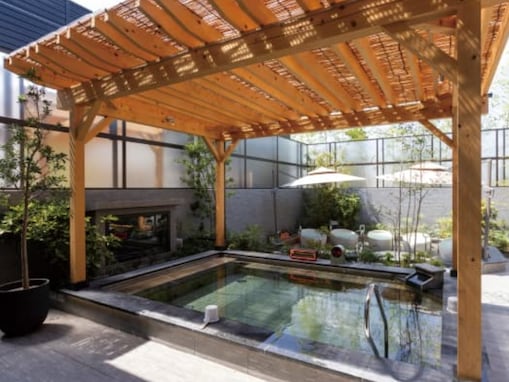 【埼玉県の人気スーパー銭湯】「温泉バルコニー キング＆クイーン」は関東最大級の規模を誇る施設